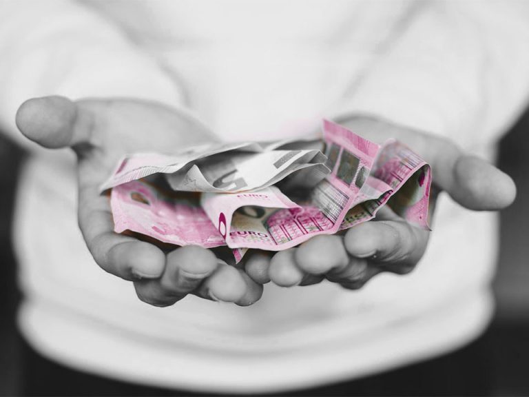 Kako prepoznati lažne oglase i prevarante u kreditima